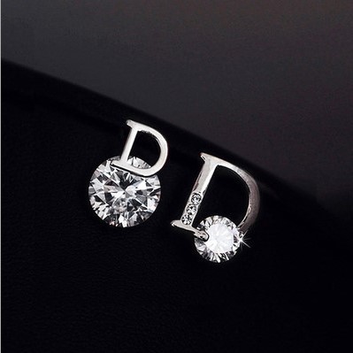 European and American personality shiny letters sexy party queen earrings fashion trendsetter lady earrings jewelry ?